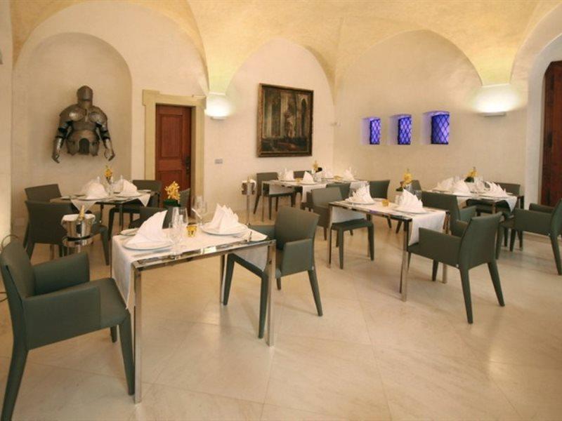 Three Storks Hotel Praha Bagian luar foto Restaurant